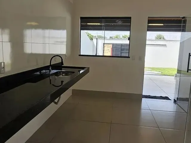 Imagem 2: Casa Retiro do Bosque Casa de Rua com 3 Quarto(S) e 2 Banheiro(S) À Venda, 114.00 por R