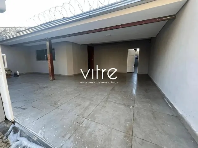 Imagem: Casa À Venda no Bairro Alto Umuarama em
