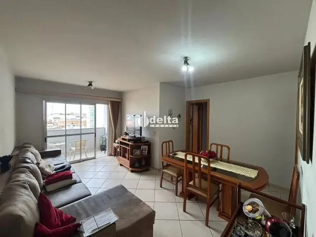 Imagem 1: Apartamento com 4 Quartos, Sendo Uma Suíte Disponível para Venda no Bairro Martins Em