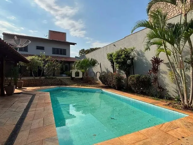 Imagem: Casa À Venda, 4 Quartos, 3 Suítes, 3 Vagas