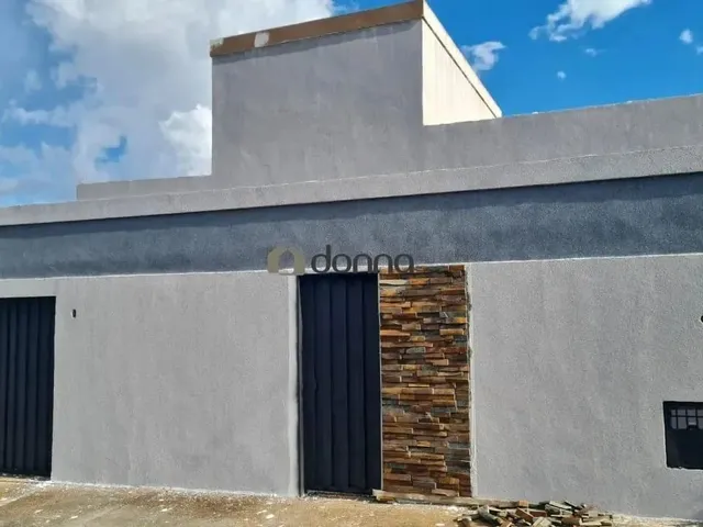 Imagem: Casa À Venda, 3 Quartos, 1 Suíte, 2 Vagas