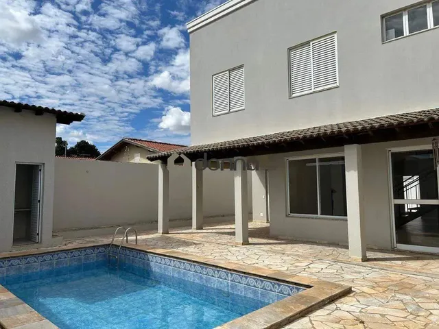 Imagem: Casa À Venda, 1 Quarto, 1 Suíte, 5 Vagas