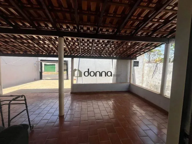 Imagem: Casa À Venda, 2 Quartos, 2 Vagas, Residencial