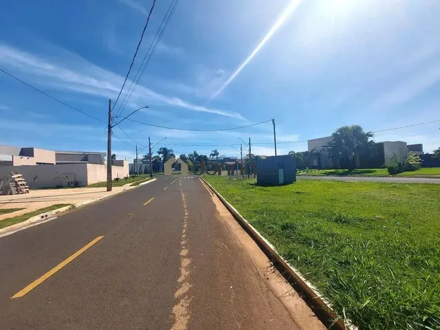 Imagem 2: Casa com 04 Suítes, 220M² Construção e Terreno 960 M2