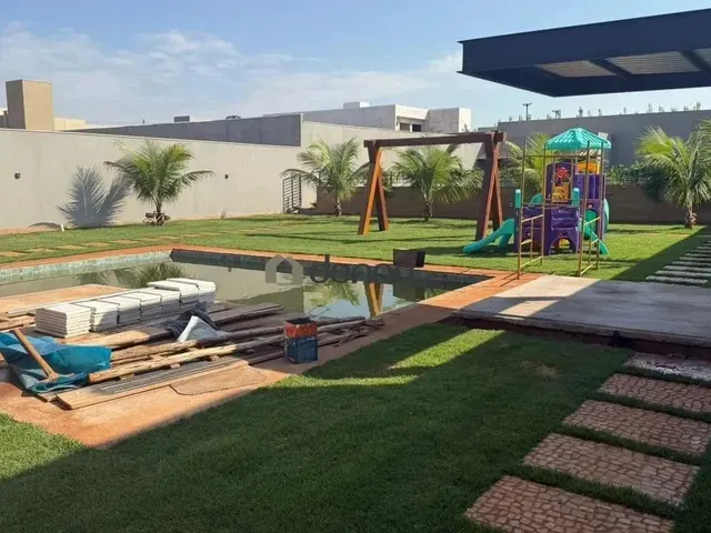 Imagem 1: Casa À Venda, 4 Quartos, 4 Suítes, 10 Vagas, Residencial Mário de Almeida Franco