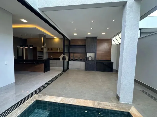 Imagem 2: Casa À Venda, 3 Quartos, 3 Suítes, 4 Vagas, Estância dos Ipês - Uberaba/Mg