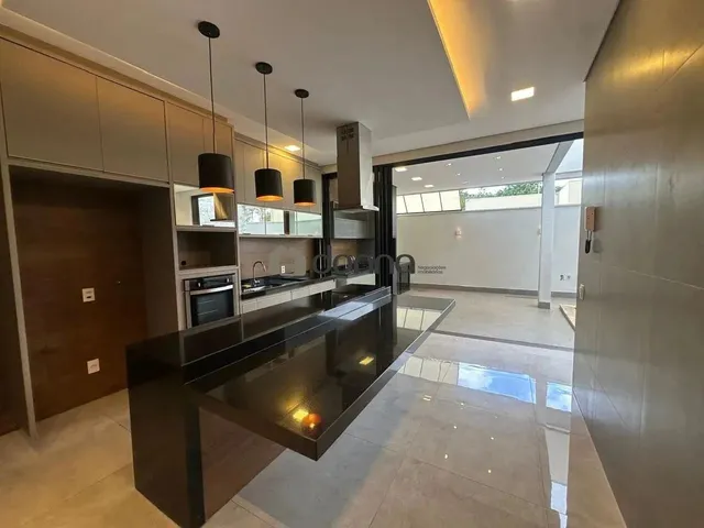 Imagem 10: Casa À Venda, 3 Quartos, 3 Suítes, 4 Vagas, Estância dos Ipês - Uberaba/Mg