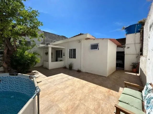 Imagem: Lote de 450M com 3 Casas em Avenida !