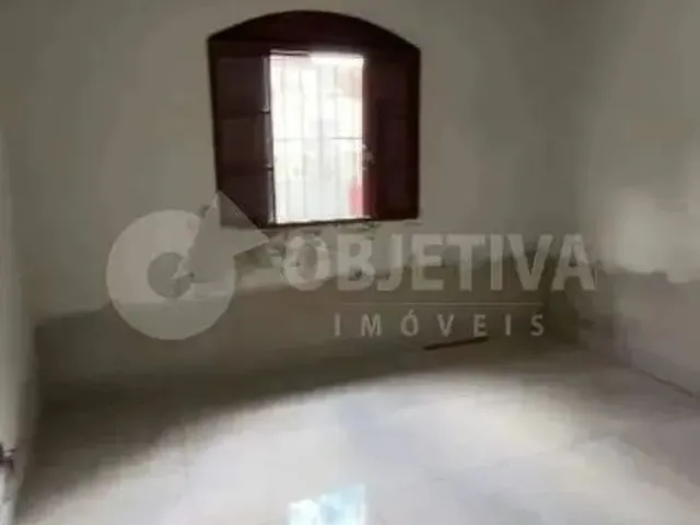 Imagem: Casa À Venda, 3 Quartos, 1 Suíte, 3 Vagas