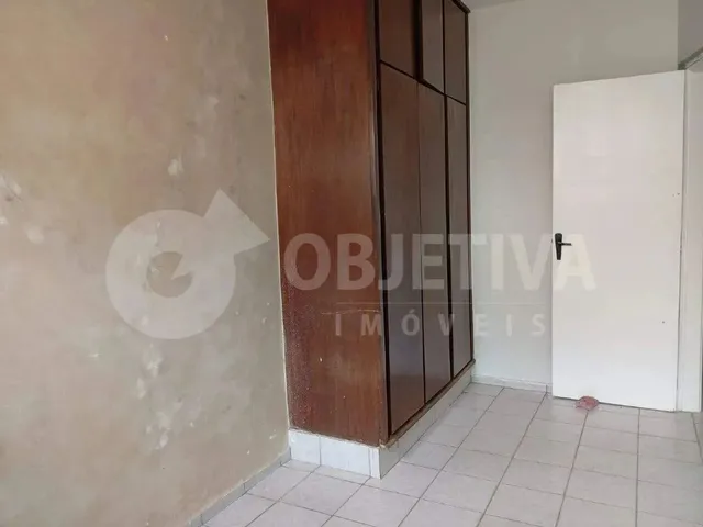 Imagem 7: Casa À Venda, 4 Quartos, 2 Vagas, Centro - Uberlandia/Mg