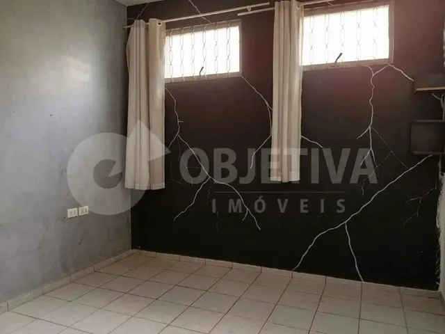 Imagem 2: Casa À Venda, 4 Quartos, 2 Vagas, Centro - Uberlandia/Mg