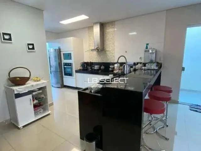 Imagem 2: Casa com 3 Dormitórios À Venda, 270 M² por R$ 1.400.000,00 - Brasil - Uberlândia/Mg