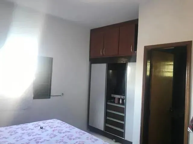 Imagem 9: Sobrado com Um Apartamento, Duas Casas e Um Cômodo Comercial a Venda B. Jaraguá
