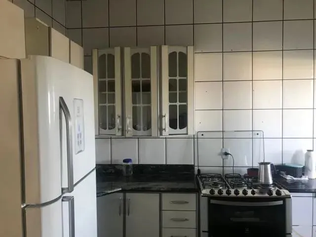 Imagem 7: Sobrado com Um Apartamento, Duas Casas e Um Cômodo Comercial a Venda B. Jaraguá