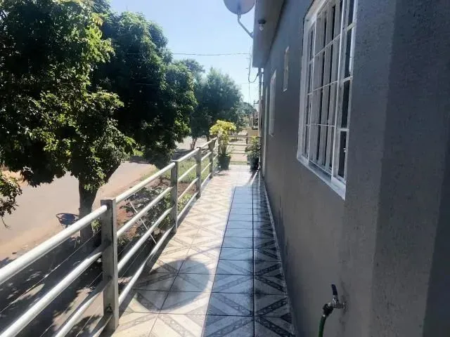Imagem 6: Sobrado com Um Apartamento, Duas Casas e Um Cômodo Comercial a Venda B. Jaraguá