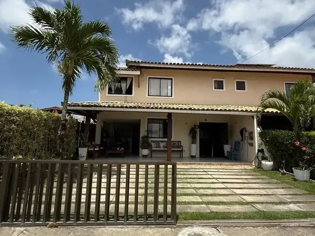 Imagem: A casa em condomínio possui 5 Dormitórios, 3 Suítes, 5