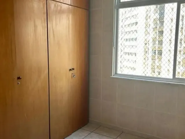 Imagem 2: Apartamento Espaçoso no Largo da Graça - 125M² com Ventilação Norte/Sul Andar Medio