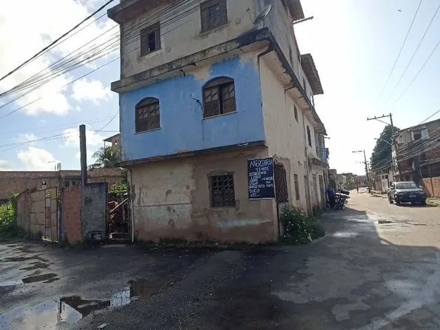 Imagem: A casa possui 5 Dormitórios, 4 Banheiros, 2 Vagas na