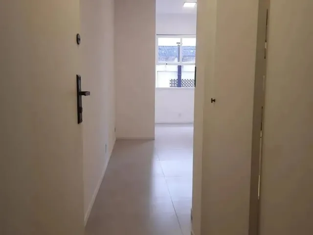 Imagem 9: Imóvel para Venda com 35 Metros Quadrados com 1 Quarto em Centro - Rio de Janeiro - Rj