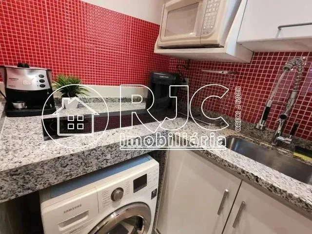 Imagem 15: Imóvel para Venda com 33 Metros Quadrados com 1 Quarto em Centro - Rio de Janeiro - Rj