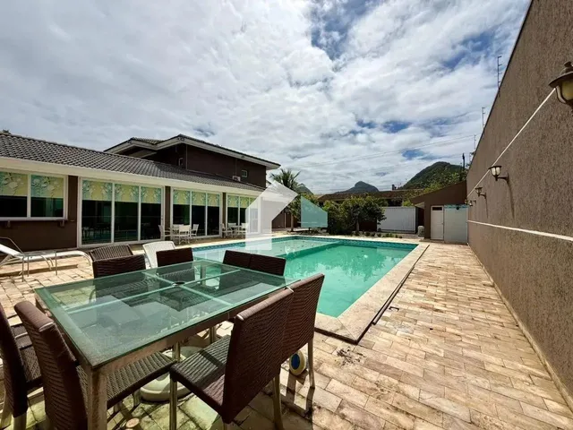 Imagem: 4 Suites 8 Vagas 984M2 de Terreno