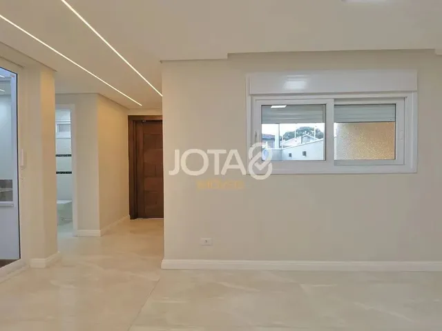 Imagem 2: 3 Quartos Uma Suíte. Estar e Jantar. Amplo Terreno. 3 Quartos Uma Suíte. Estar e Jantar
