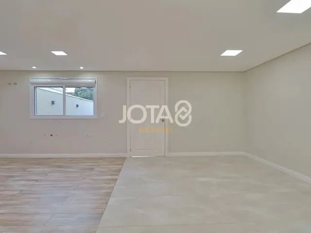 Imagem 10: 3 Quartos Uma Suíte. Estar e Jantar. Amplo Terreno. 3 Quartos Uma Suíte. Estar e Jantar