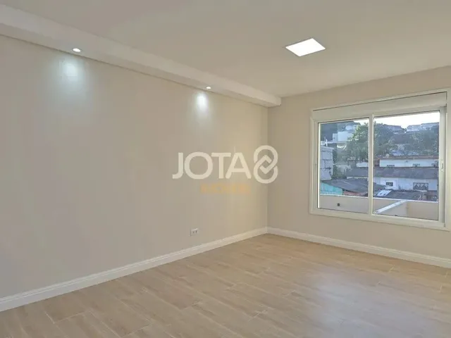 Imagem 5: 3 Quartos Uma Suíte. Estar e Jantar. Amplo Terreno. 3 Quartos Uma Suíte. Estar e Jantar
