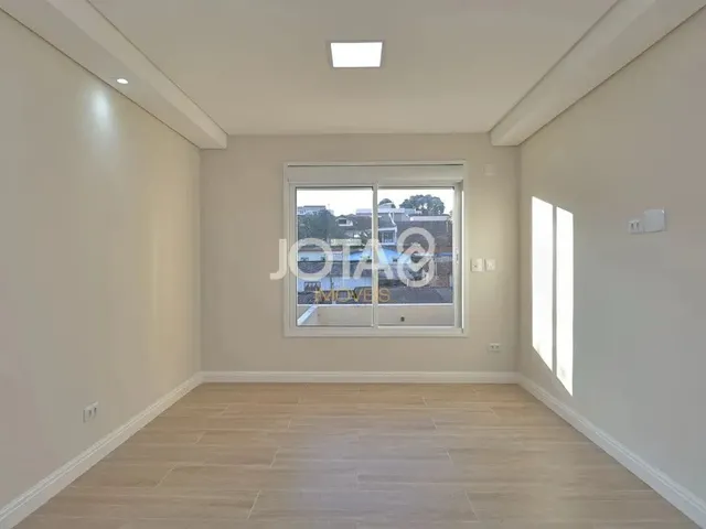 Imagem 12: 3 Quartos Uma Suíte. Estar e Jantar. Amplo Terreno. 3 Quartos Uma Suíte. Estar e Jantar