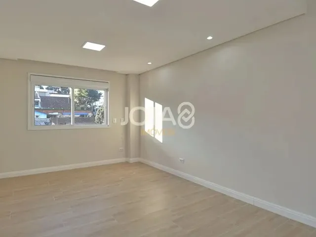 Imagem 13: 3 Quartos Uma Suíte. Estar e Jantar. Amplo Terreno. 3 Quartos Uma Suíte. Estar e Jantar