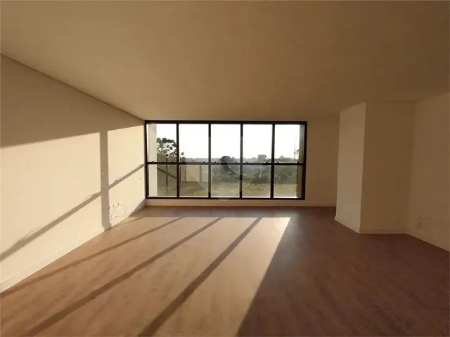 Imagem 13: Duplex para Venda Possui 185 Metros Quadrados com 3 Quartos em Santo Inácio - Curitiba
