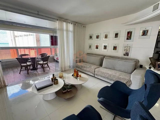 Imagem: O apartamento possui 4 Dormitórios, 5 Banheiros, 3 Vagas
