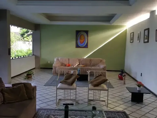 Imagem 14: Casa Localizada no Poço - 400M² - 05 Qts / 02 Suítes - 02 Vagas de Garagem - Jardim