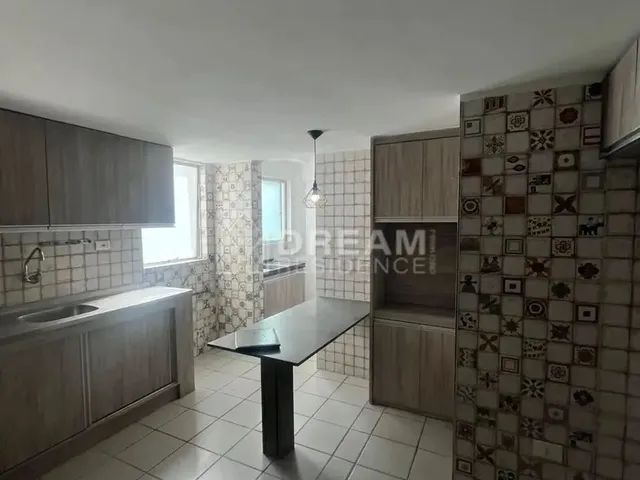 Imagem 2: Imóvel para Venda Tem 178 Metros Quadrados com 4 Quartos em Boa Viagem - Recife - Pe