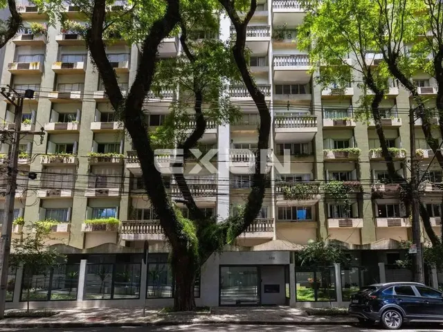 Imagem: O apartamento possui 4 Dormitórios, 1 Suíte, 4 Banheiros,