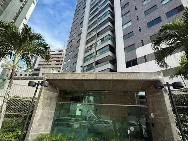 Imagem: O apartamento possui 4 Dormitórios, 5 Banheiros, 3 Vagas