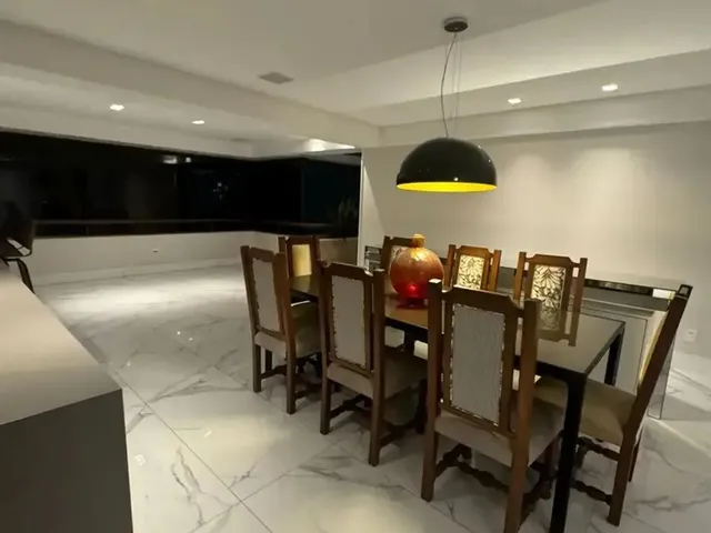 Imagem: O apartamento possui 4 Dormitórios, 4 Suítes, 5