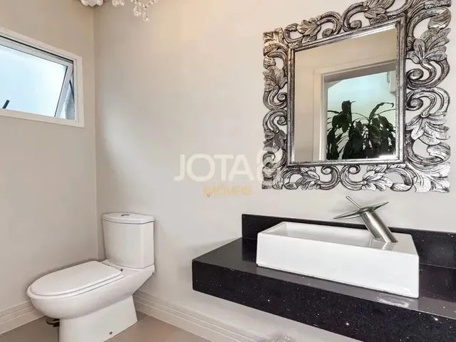 Imagem 10: Casa Ensolarada com 3 Suítes em Condomínio Casa Ensolarada com 3 Suítes em Condomínio