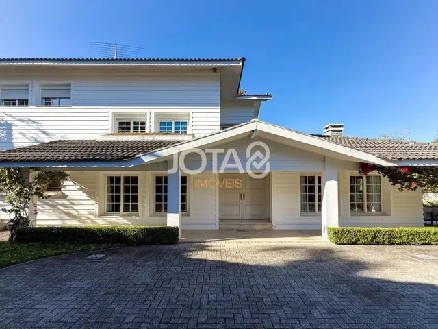 Imagem: Belissima Casa com Muito Jardim no Campo