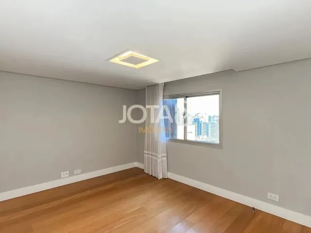 Imagem 8: Apartamento Reformado 4 Quartos no Wimbledon Park Apartamento Reformado no Wimbledon Park