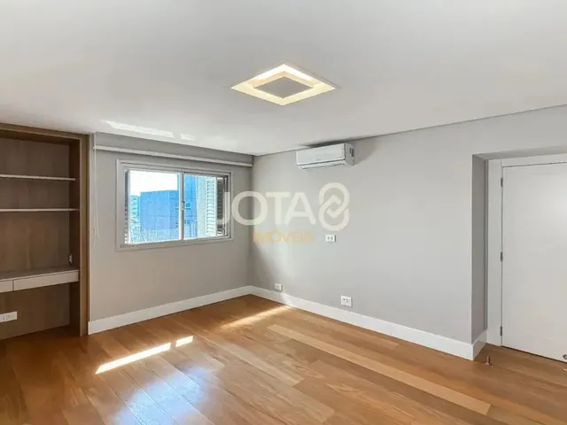 Imagem 4: Apartamento Reformado 4 Quartos no Wimbledon Park Apartamento Reformado no Wimbledon Park