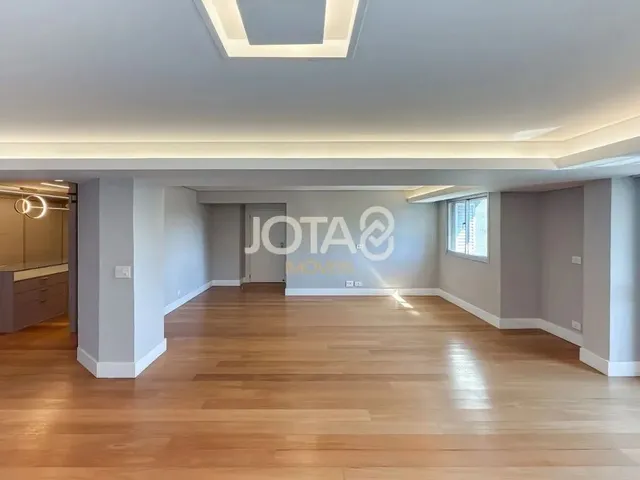Imagem 2: Apartamento Reformado 4 Quartos no Wimbledon Park Apartamento Reformado no Wimbledon Park