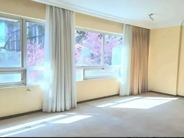 Imagem 10: Apartamento para Venda em Curitiba, Água Verde, 4 Dormitórios, 2 Suítes, 3 Banheiros