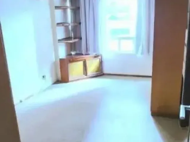 Imagem 6: Apartamento para Venda em Curitiba, Água Verde, 4 Dormitórios, 2 Suítes, 3 Banheiros