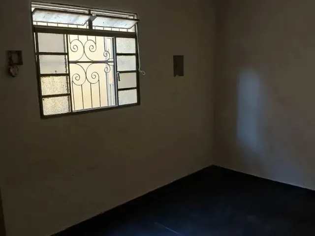 Imagem 8: Casa para Alugar com 3 Quartos no Tijucal
