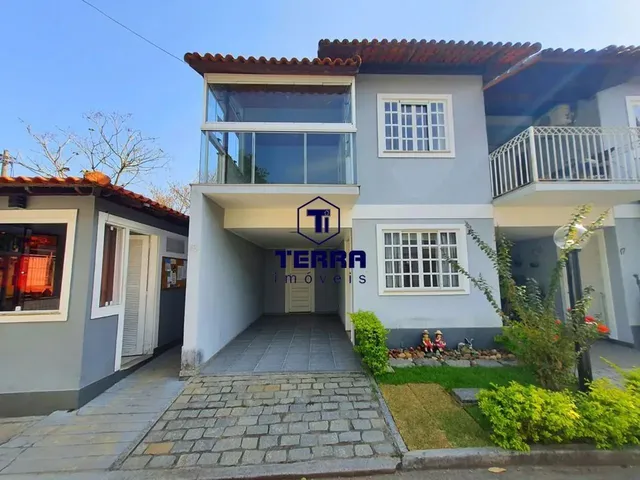 Imagem: A casa em condomínio possui 3 Dormitórios, 4 Banheiros, 5