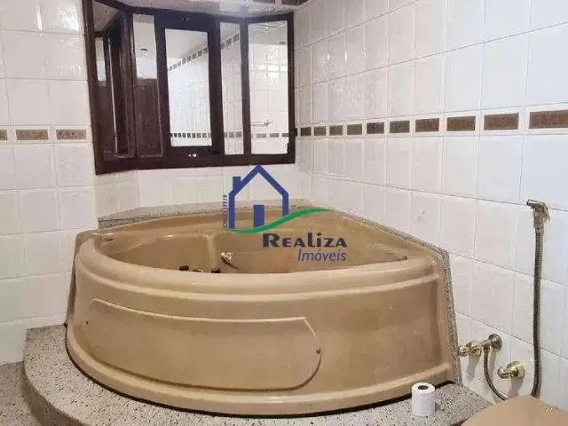 Imagem 4: Casa no Melhor Condomínio de Niterói com 4 Quartos Sendo 2 Suítes, 6 Vagas de Garagem