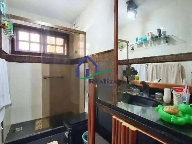 Imagem 2: Casa no Melhor Condomínio de Niterói com 4 Quartos Sendo 2 Suítes, 6 Vagas de Garagem
