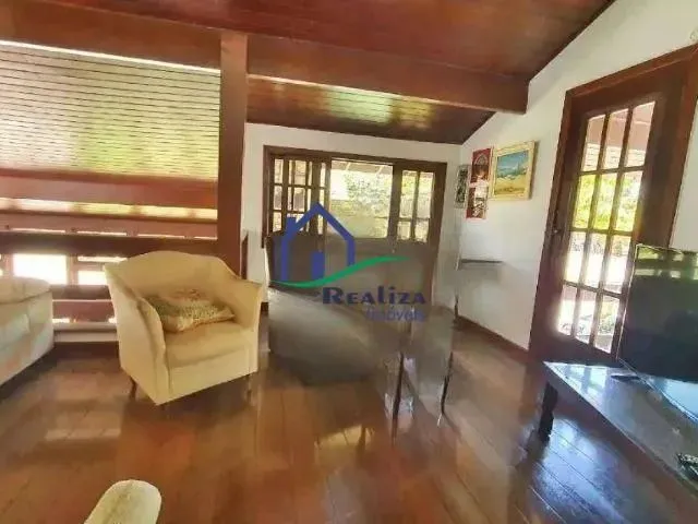 Imagem 8: Casa no Melhor Condomínio de Niterói com 4 Quartos Sendo 2 Suítes, 6 Vagas de Garagem