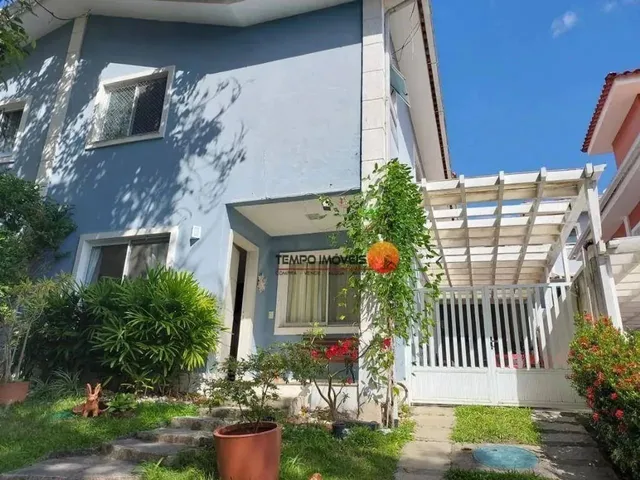 Imagem: Casa com 4 Dormitórios À Venda, 140 M²
